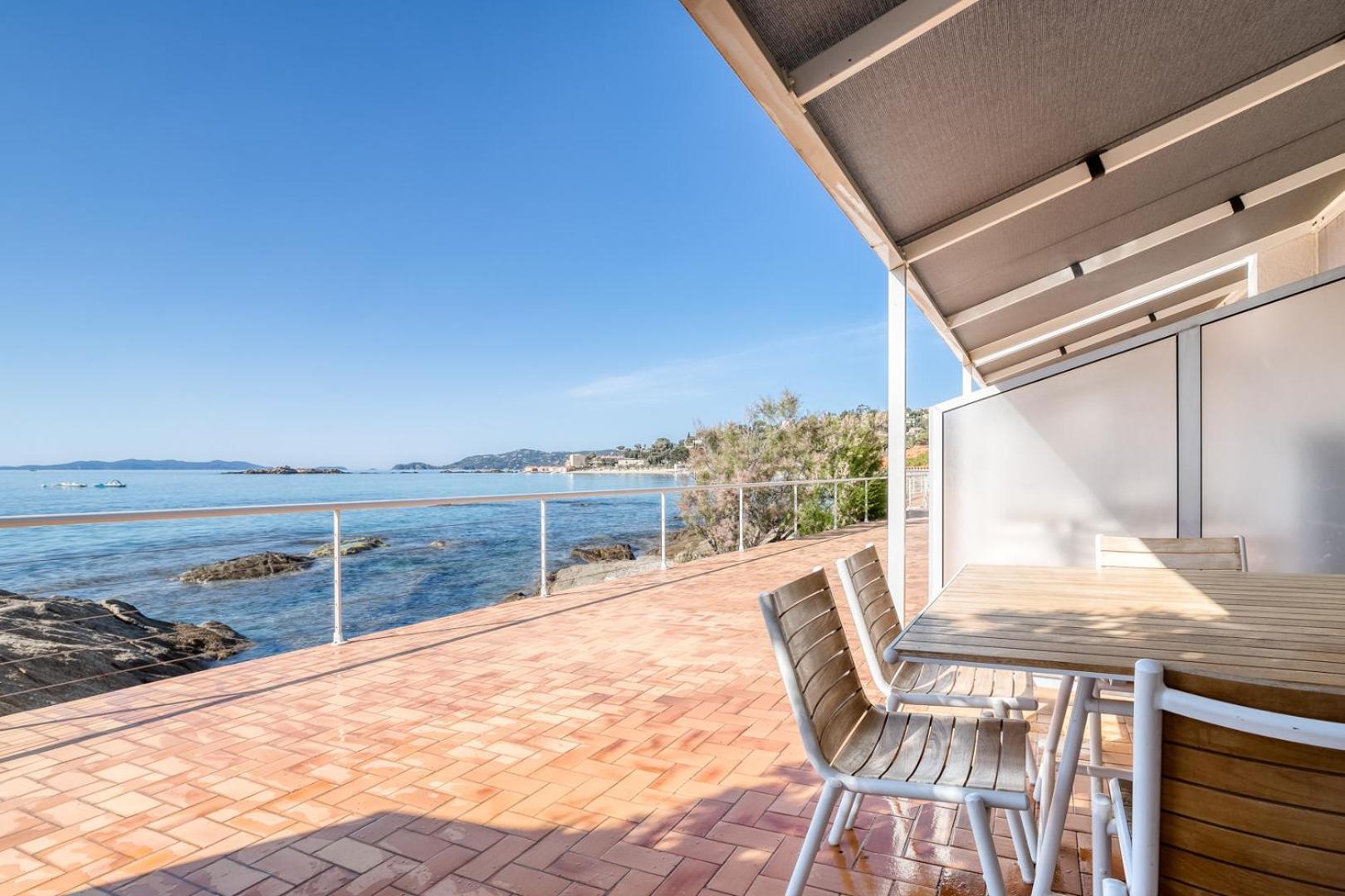 Roc Hotel - Hotel 4 Etoiles Les Pieds Dans L'Eau Le Lavandou Dış mekan fotoğraf