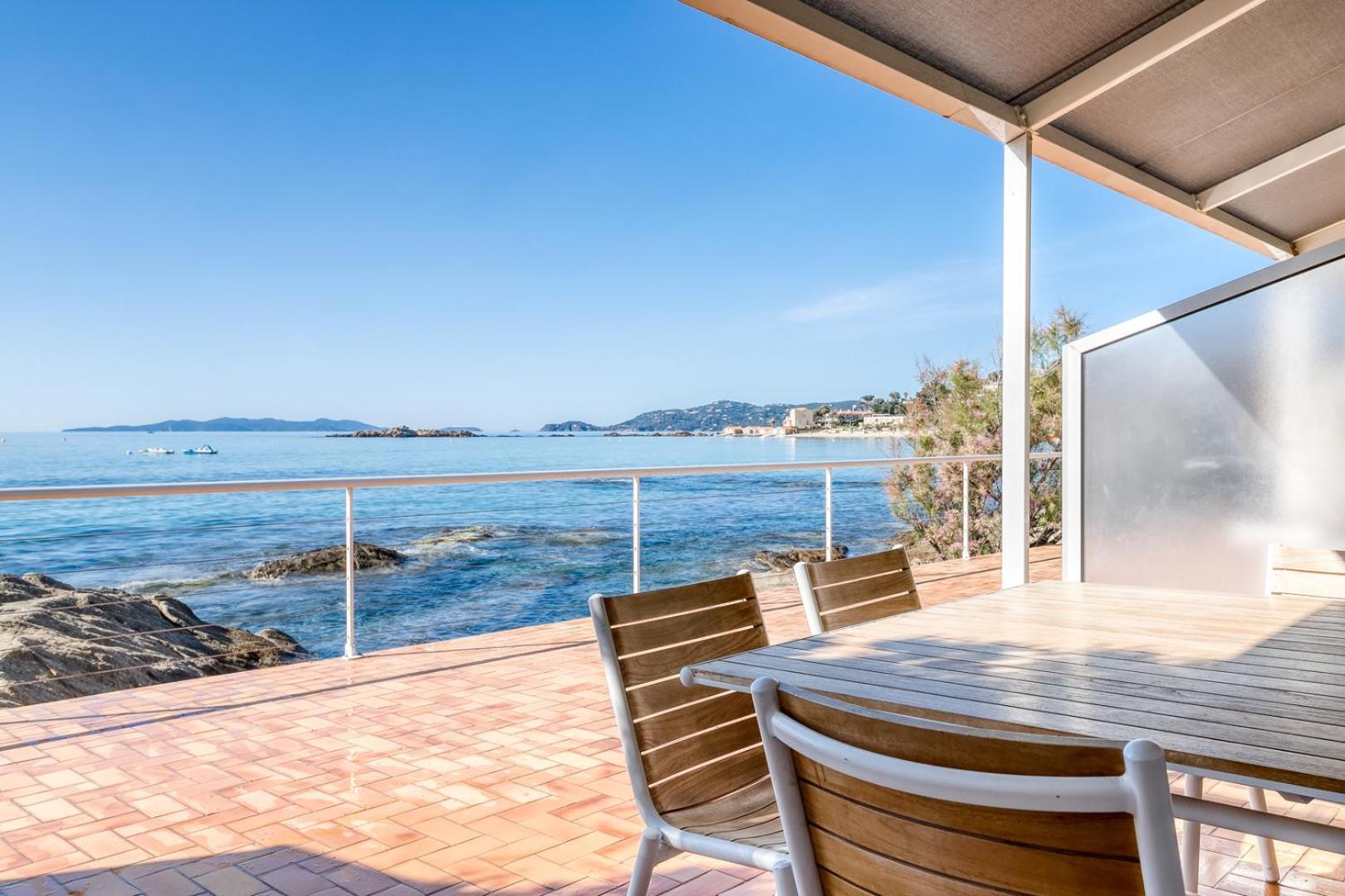 Roc Hotel - Hotel 4 Etoiles Les Pieds Dans L'Eau Le Lavandou Dış mekan fotoğraf