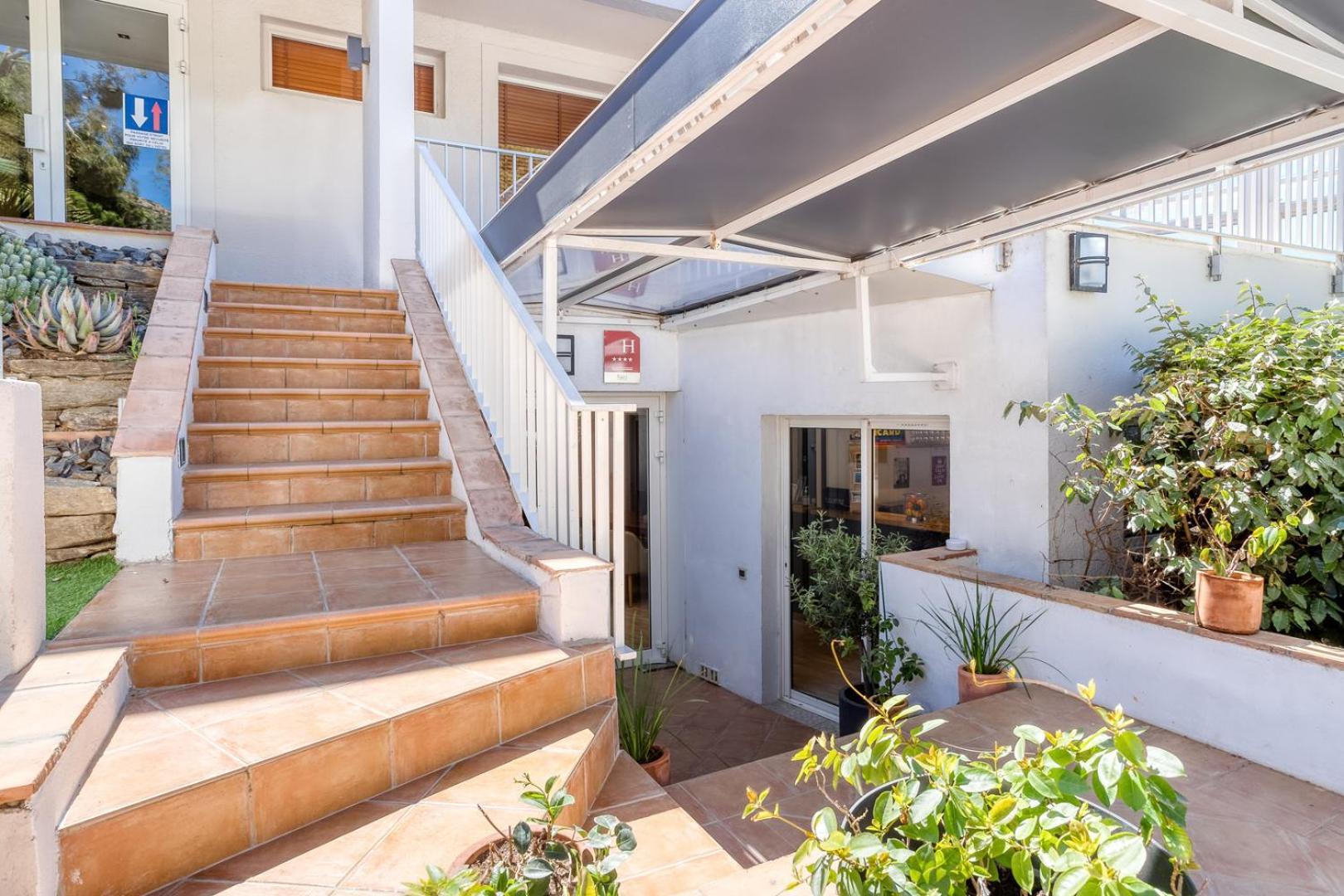 Roc Hotel - Hotel 4 Etoiles Les Pieds Dans L'Eau Le Lavandou Dış mekan fotoğraf
