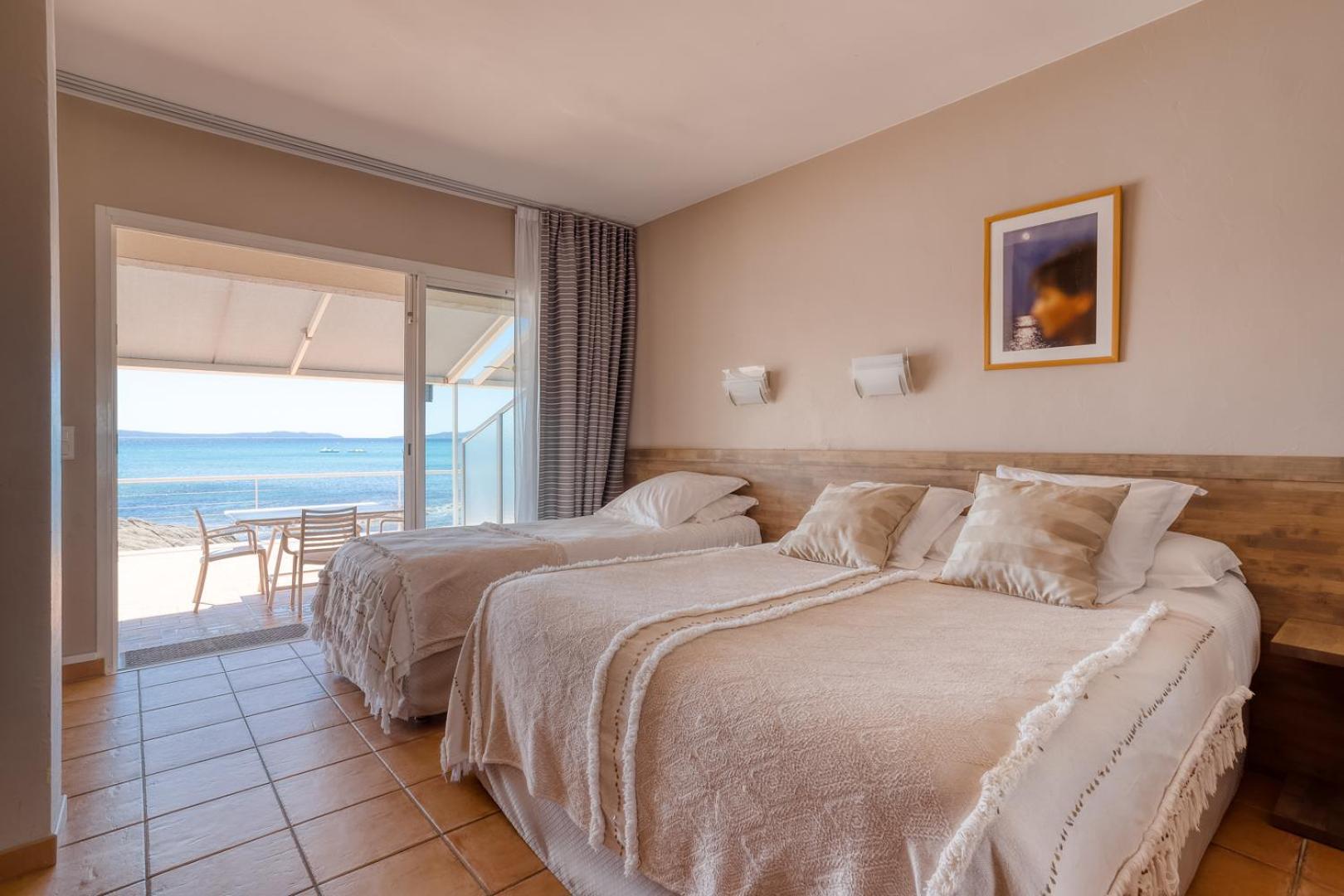 Roc Hotel - Hotel 4 Etoiles Les Pieds Dans L'Eau Le Lavandou Dış mekan fotoğraf