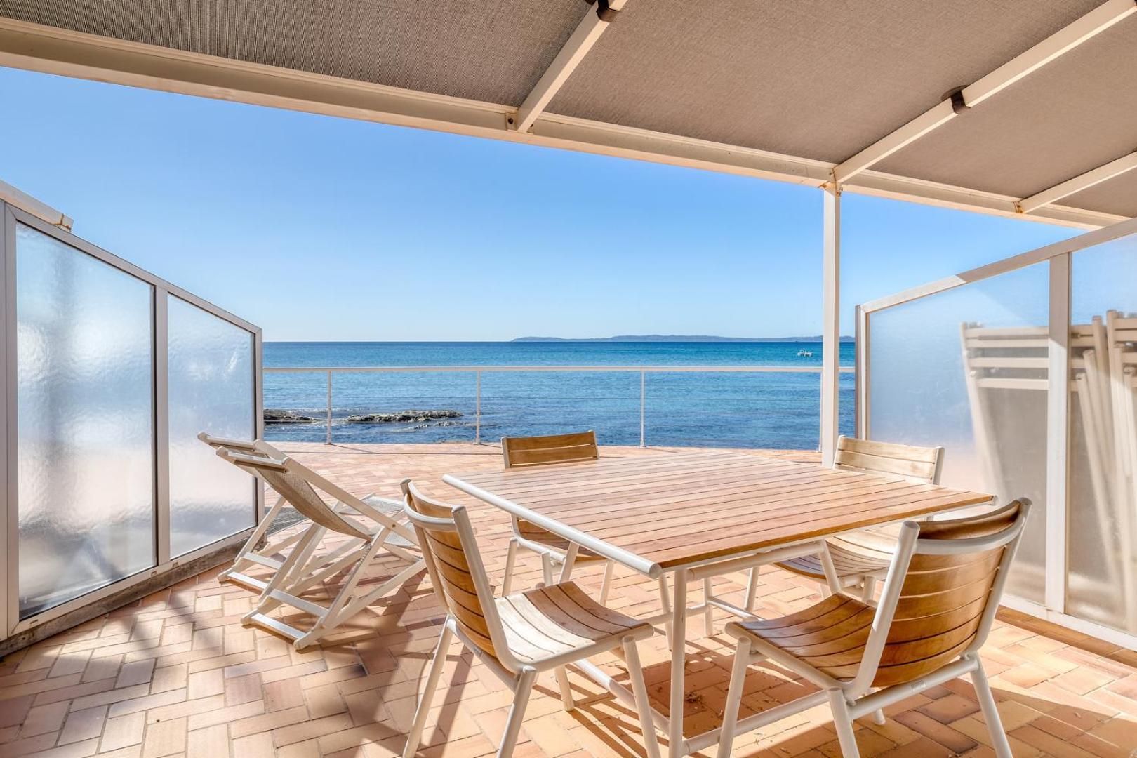 Roc Hotel - Hotel 4 Etoiles Les Pieds Dans L'Eau Le Lavandou Dış mekan fotoğraf