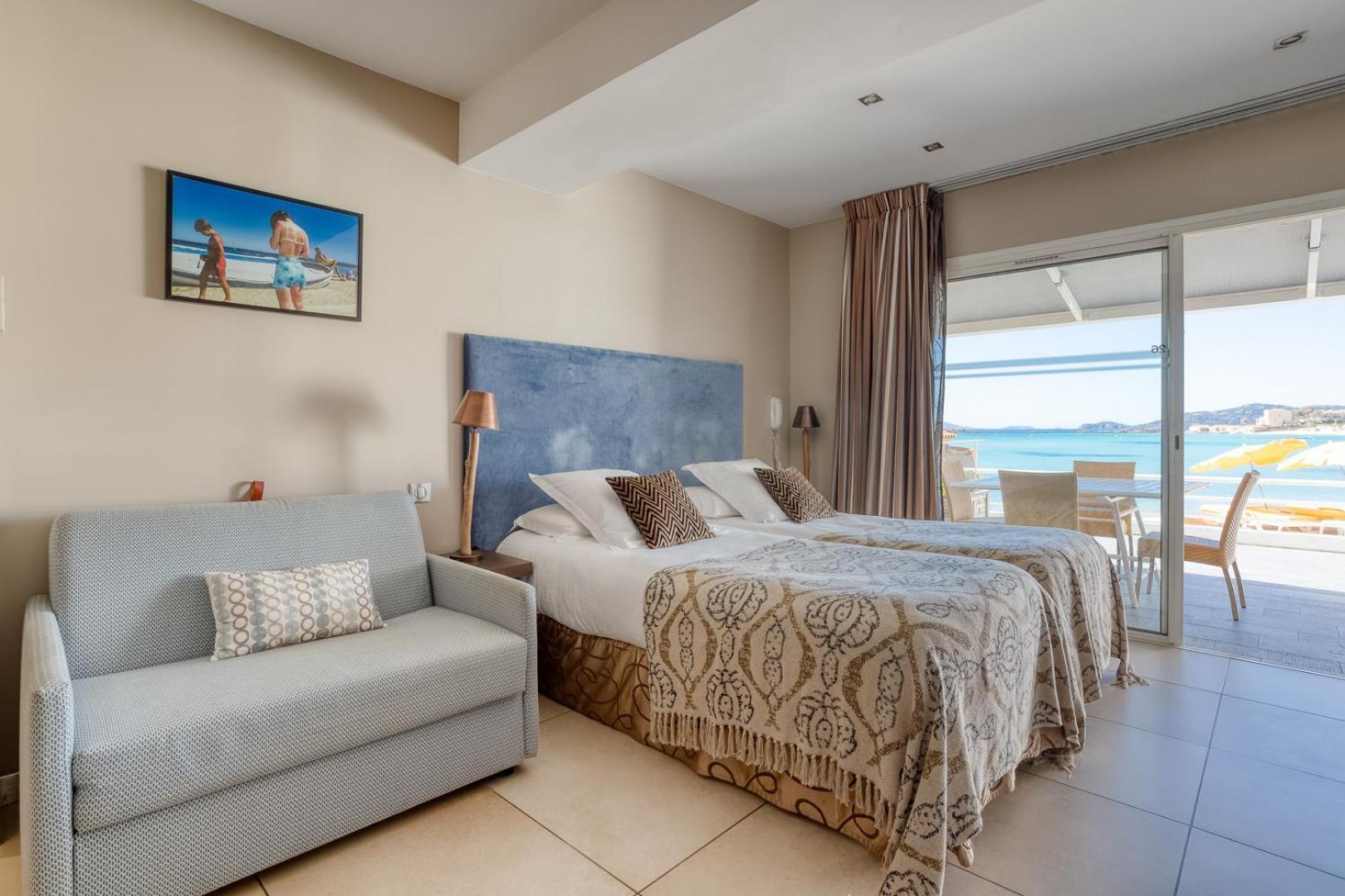 Roc Hotel - Hotel 4 Etoiles Les Pieds Dans L'Eau Le Lavandou Dış mekan fotoğraf