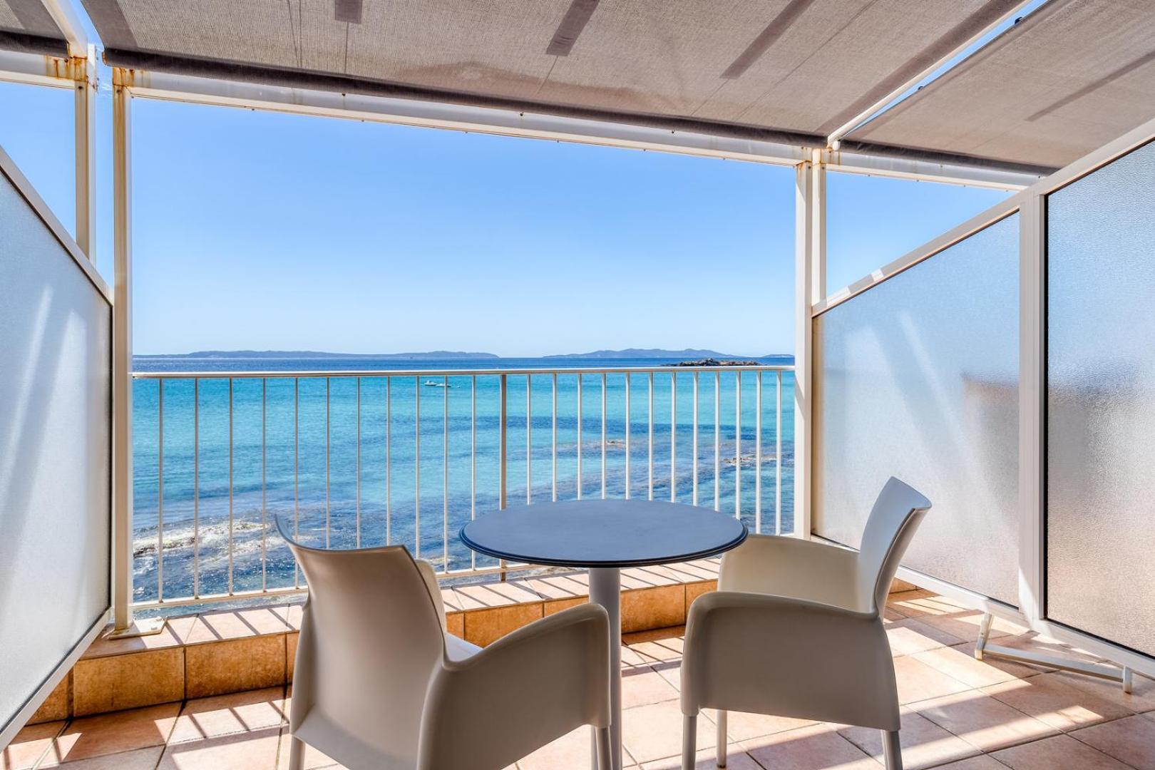 Roc Hotel - Hotel 4 Etoiles Les Pieds Dans L'Eau Le Lavandou Dış mekan fotoğraf