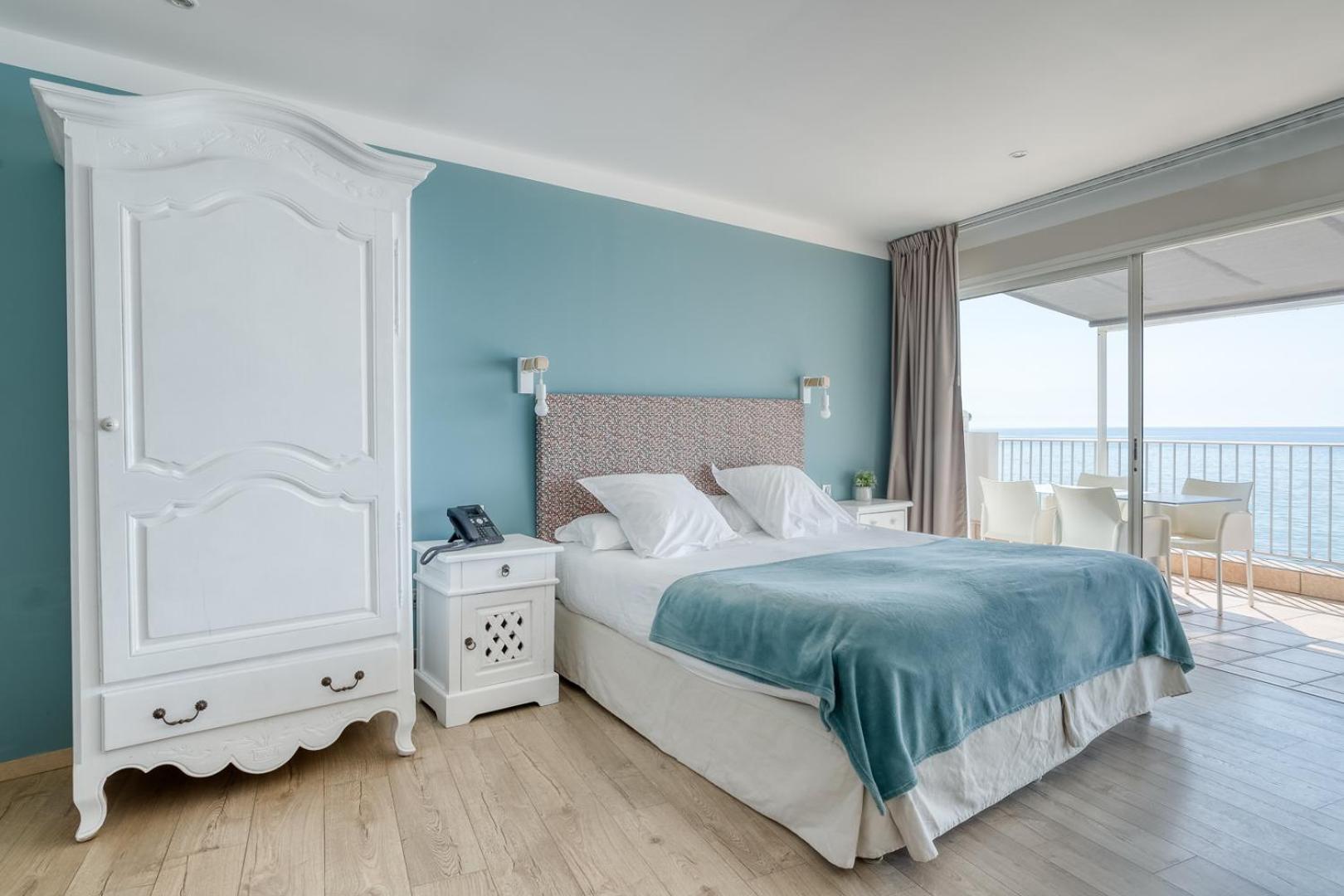 Roc Hotel - Hotel 4 Etoiles Les Pieds Dans L'Eau Le Lavandou Dış mekan fotoğraf