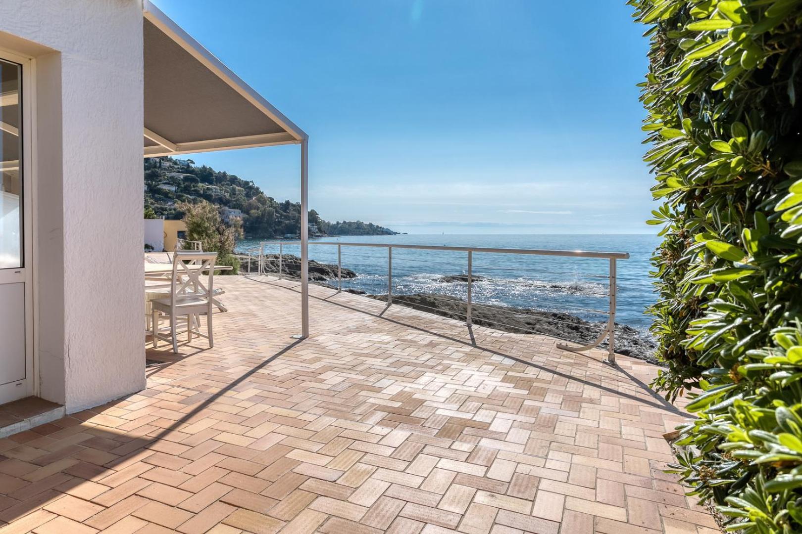Roc Hotel - Hotel 4 Etoiles Les Pieds Dans L'Eau Le Lavandou Dış mekan fotoğraf