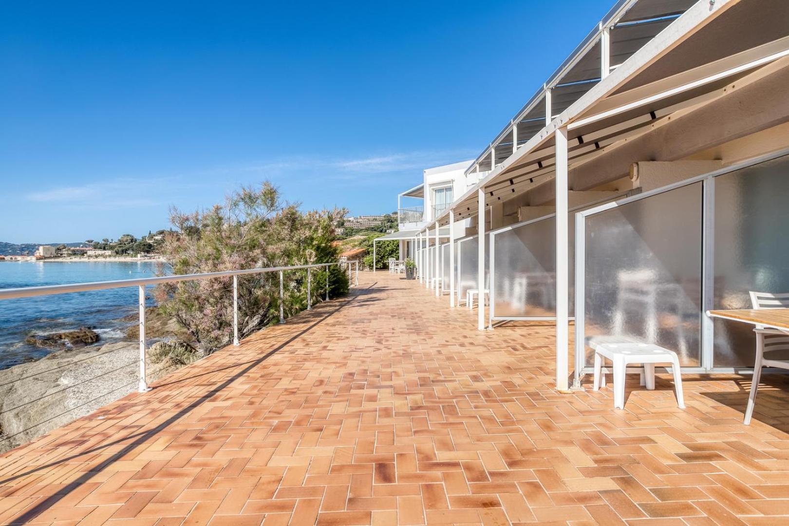Roc Hotel - Hotel 4 Etoiles Les Pieds Dans L'Eau Le Lavandou Dış mekan fotoğraf