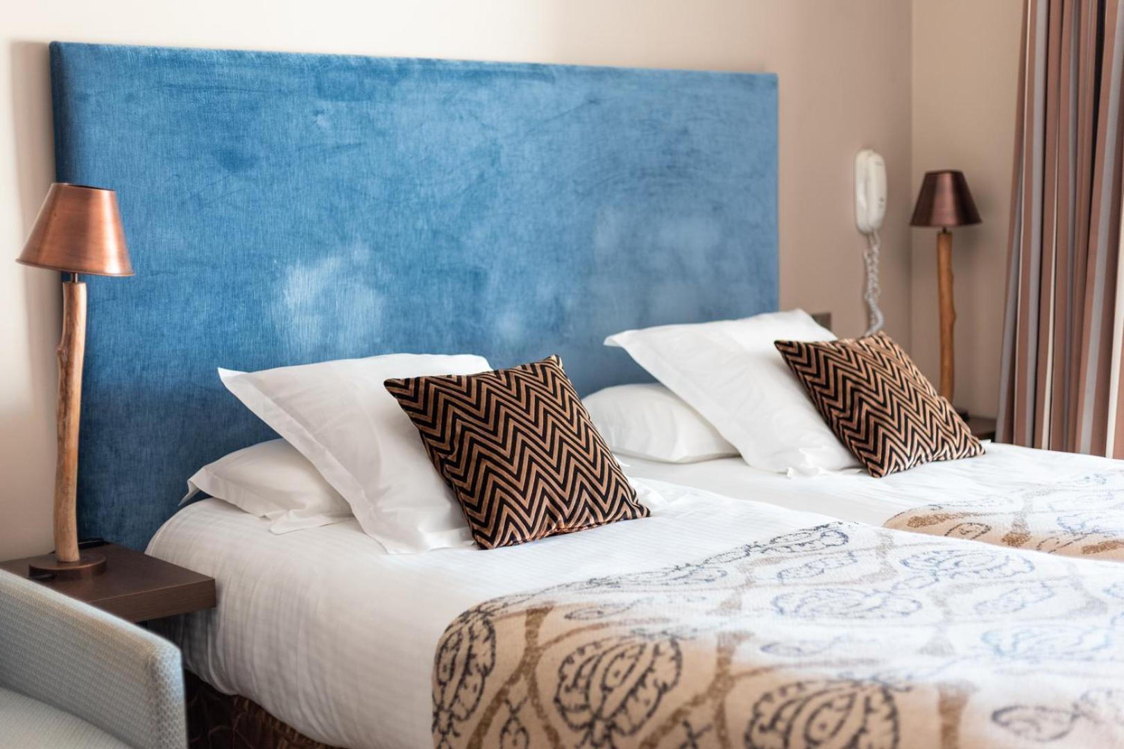 Roc Hotel - Hotel 4 Etoiles Les Pieds Dans L'Eau Le Lavandou Dış mekan fotoğraf